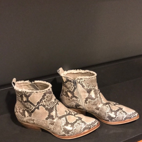 Ankle Boots. - Picture 1 of 3